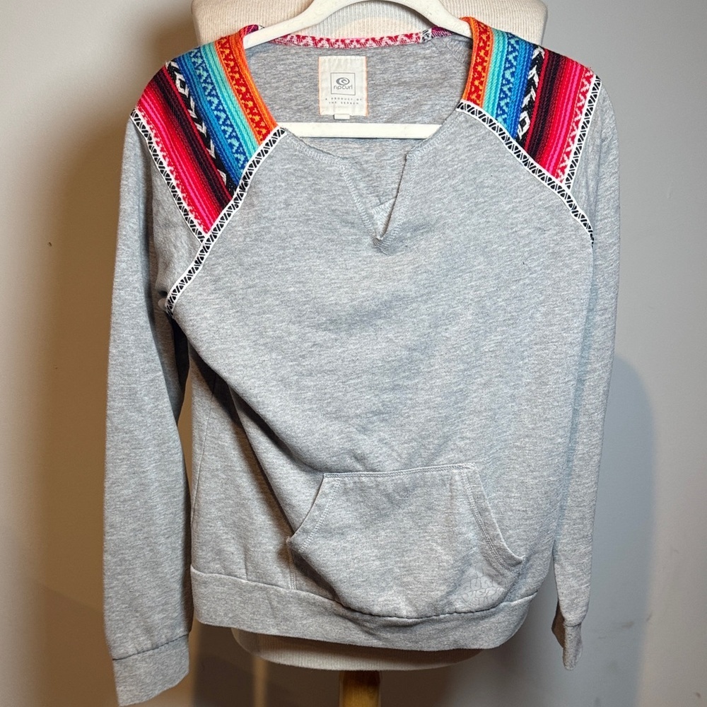 Rip Curl Heather Gray Top with Red Trim